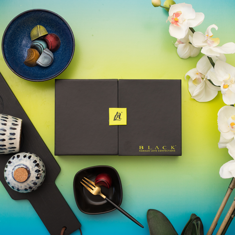 15 Piece BLACK™ Chocolate Gift Box, hi-res